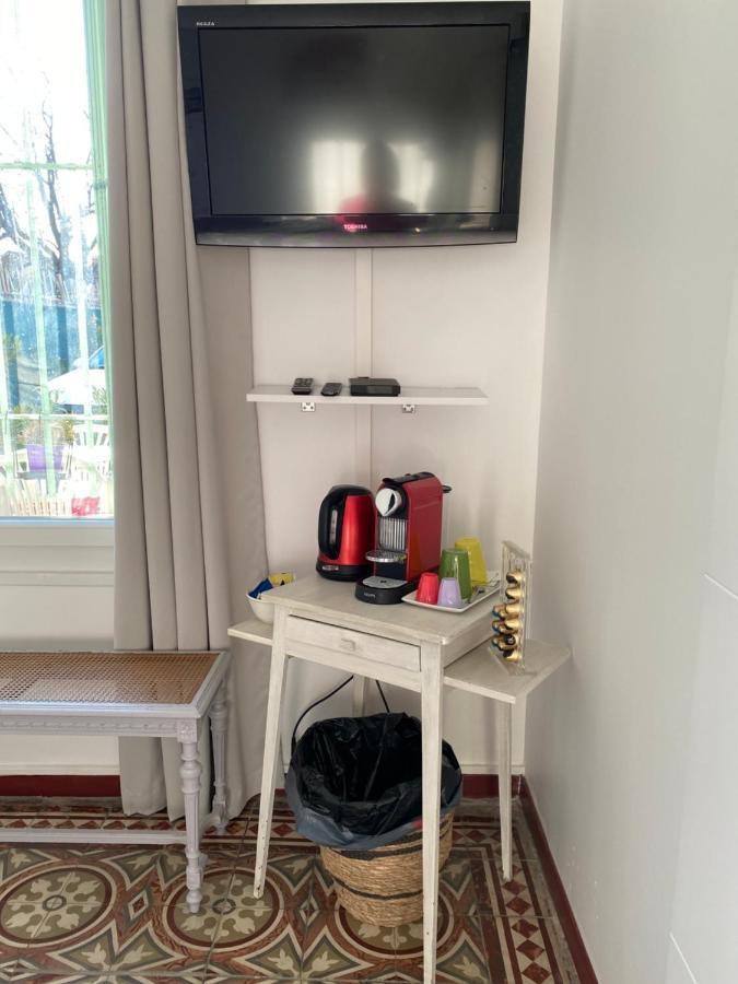 Cote Court Bed & Breakfast ลีล-ซูร์-ลา-ซอร์ก ภายนอก รูปภาพ